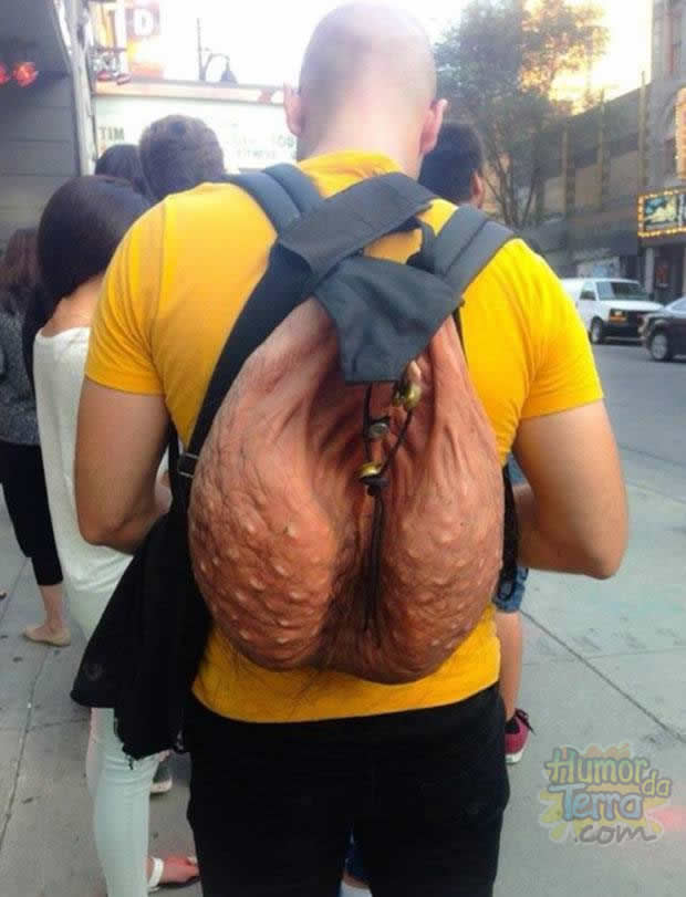 mochila_testiculos