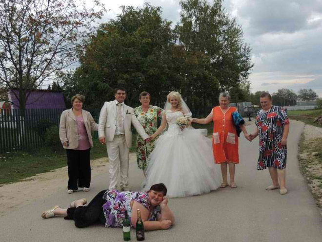15-coisas-malucas-que-so-acontecem-em-casamento-de-russos-15