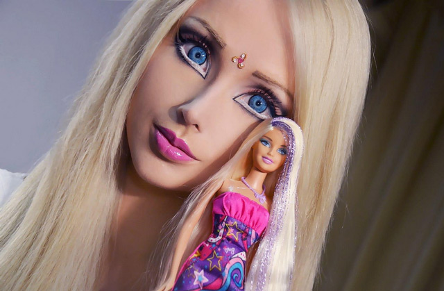 Valeria-Lukyanova-Barbie-doll