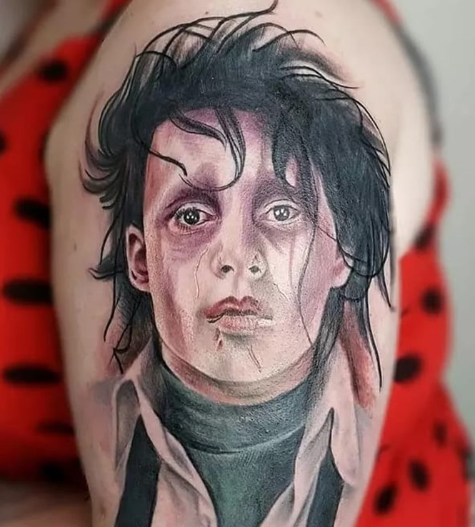 tatuagem Edward Mãos de Tesoura