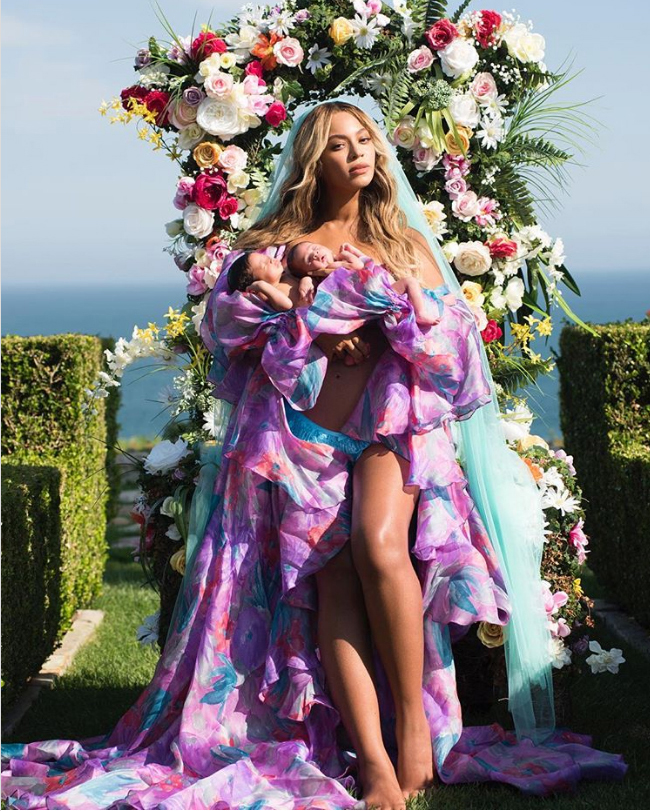 imagens históricas Beyoncé com os gêmeos